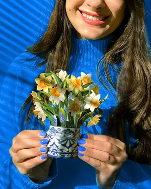 Mini English Daffodils Pop-Up Bouquet