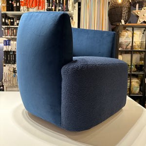 Tofino in Blue Velvet & Bouclé