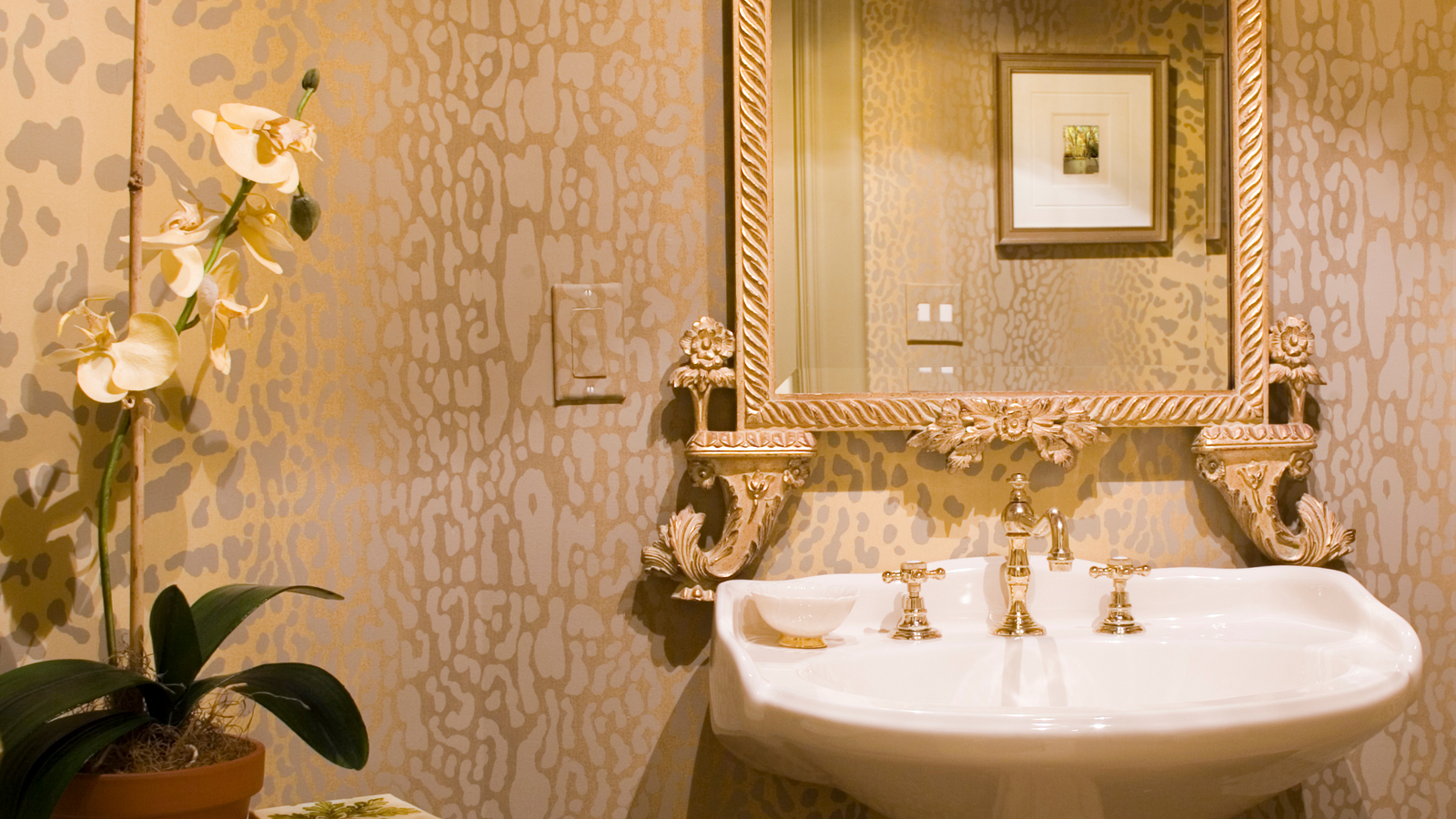 The best wallpapers for a stylish and functional bathroom