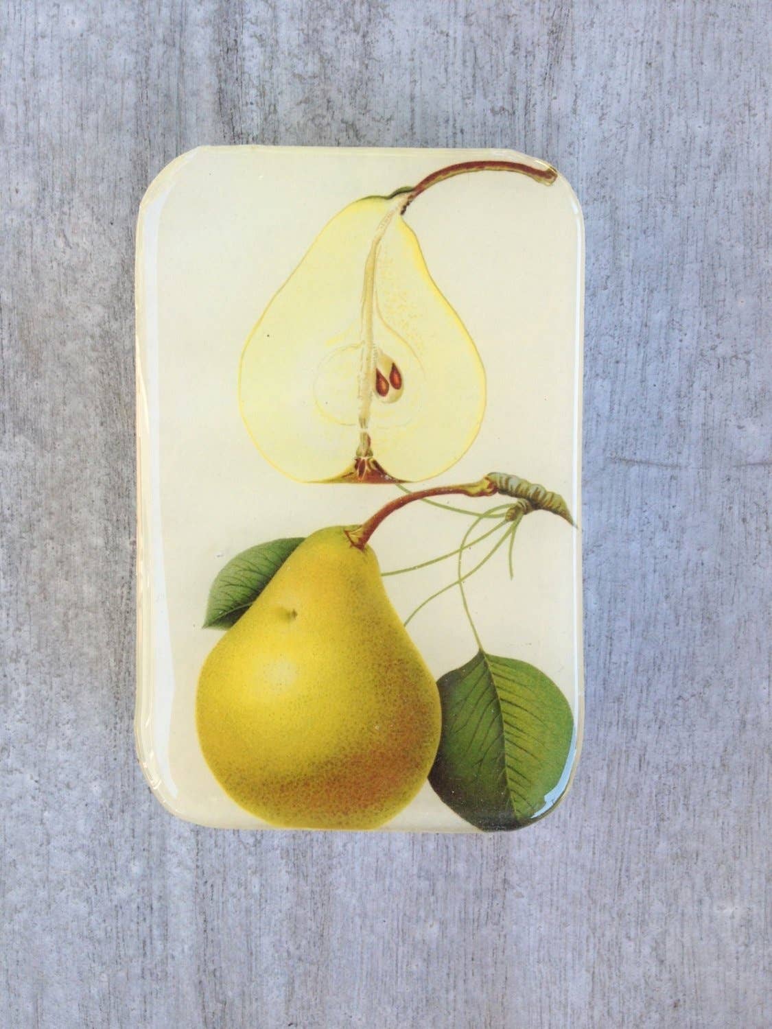 Botanical Pear Tin