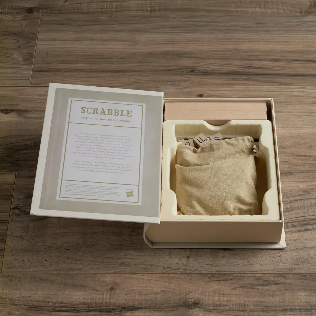 Scrabble Spanish Vintage Bookshelf Edition