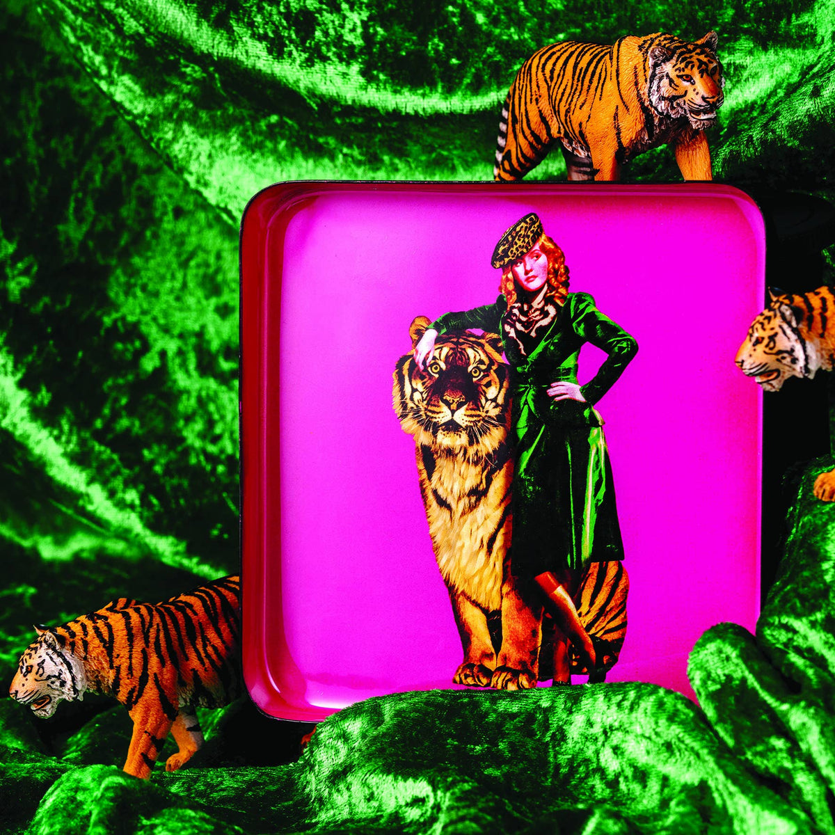 Natacha Square Metal Tray