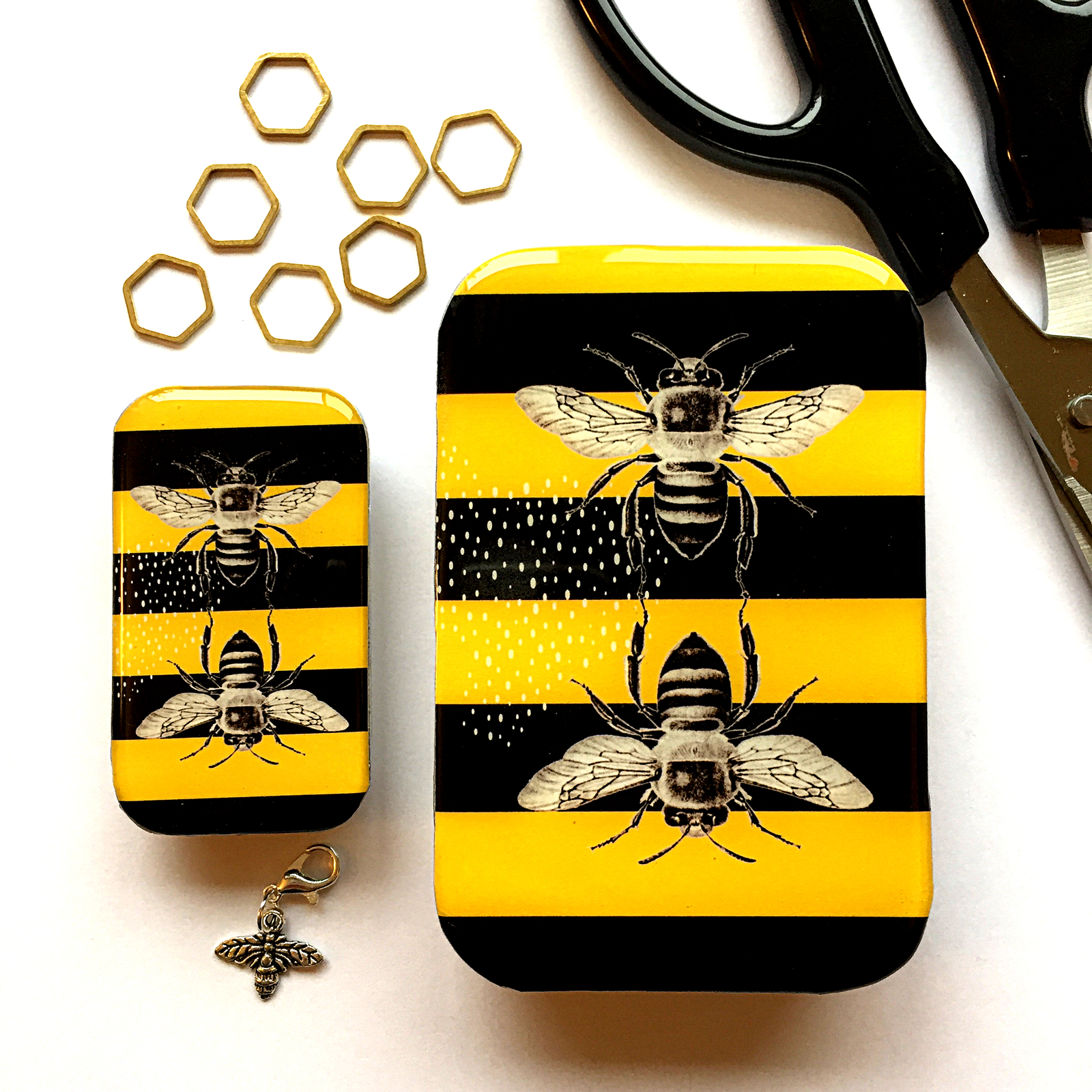 Bee Tin, Bee Notions Tin: Small
