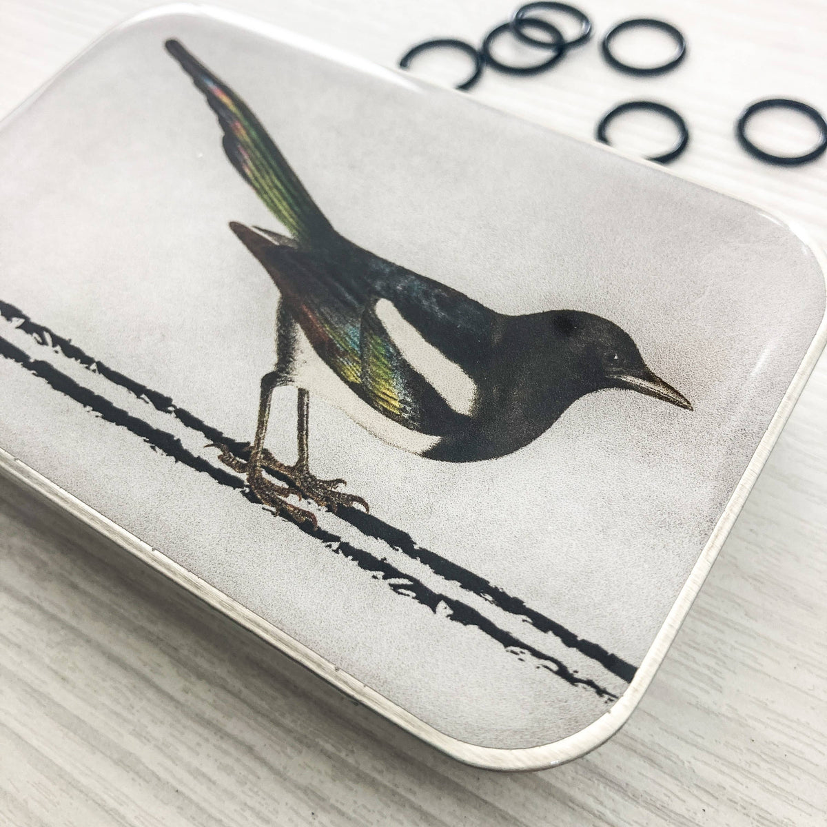 Magpie notions tin