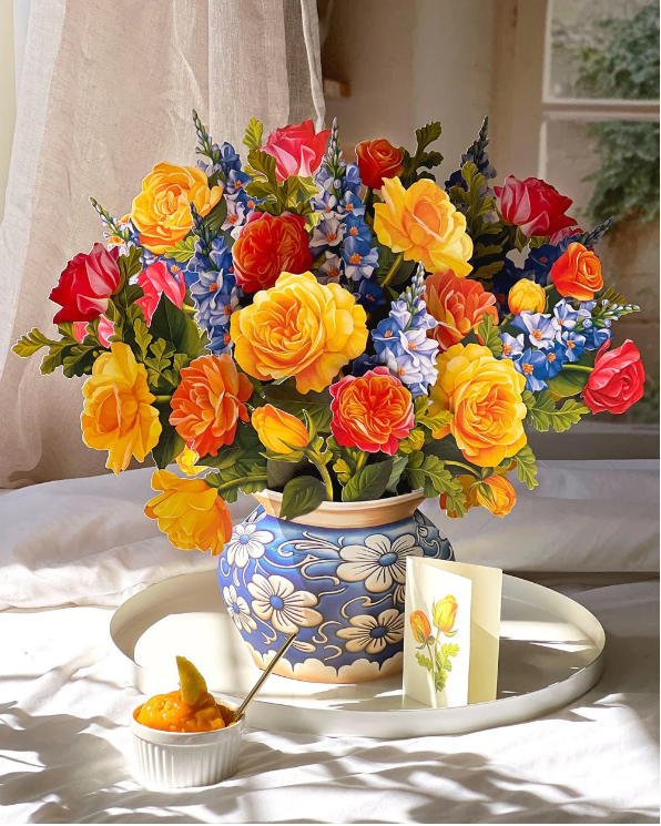 Grande Roses Pop-Up Bouquet