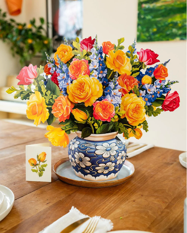 Grande Roses Pop-Up Bouquet