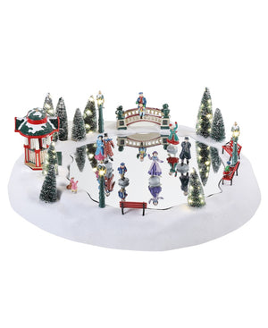 Winter Wonderland- Skaters