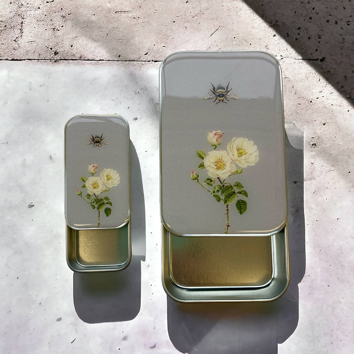 Bee and Rose stitch marker tin: Small