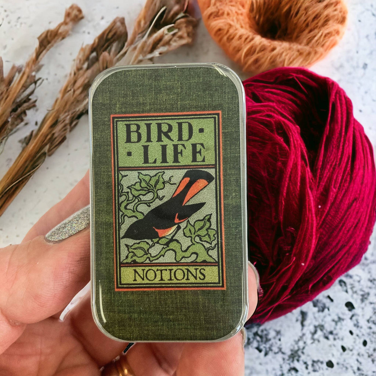 Bird life notions tin