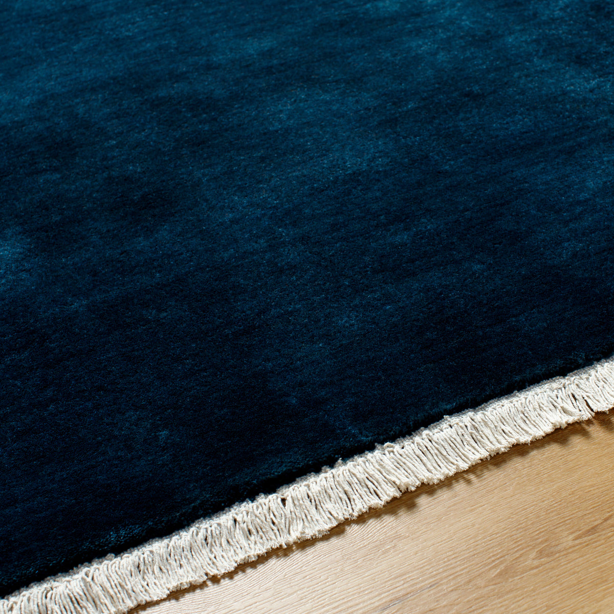 Evergreen Rug in Navy