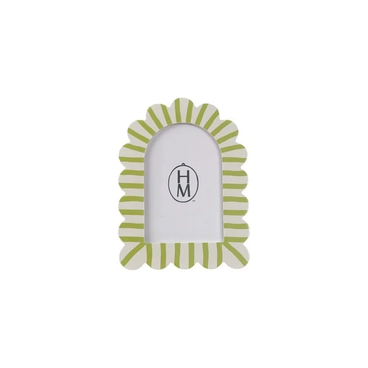 Striped Scalloped Picture Frame - 6" X 4"