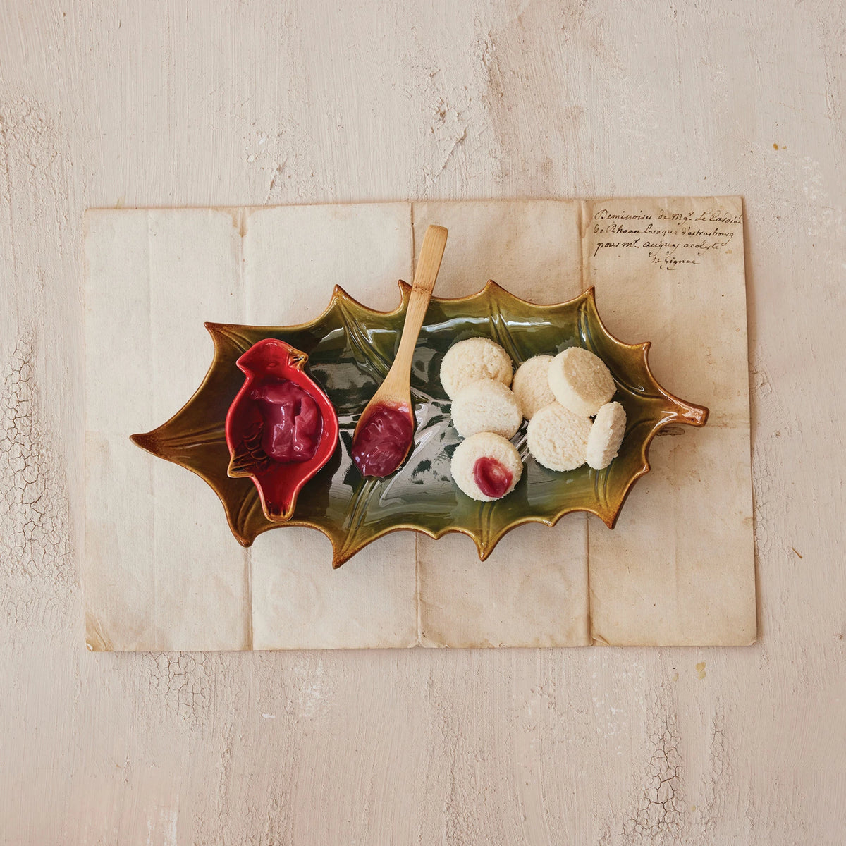 Mistletoe Stoneware Plate w/ Dish & Bamboo Spoon