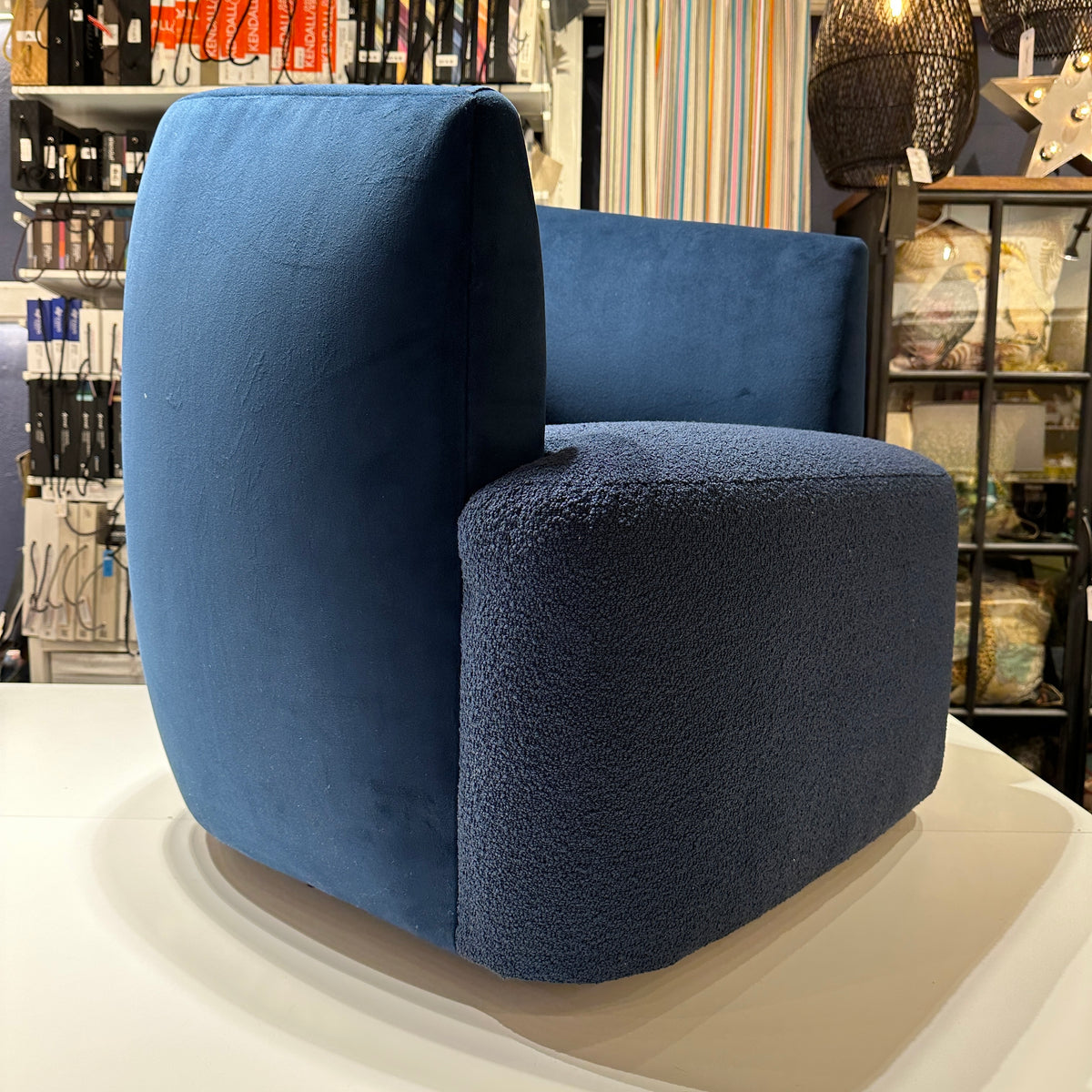 Tofino in Blue Velvet & Bouclé