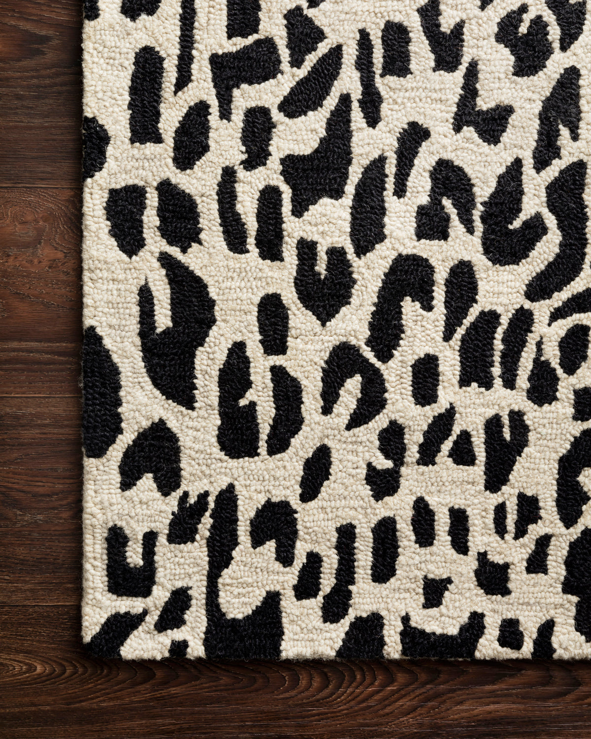 Black / Ivory - Masai Rug