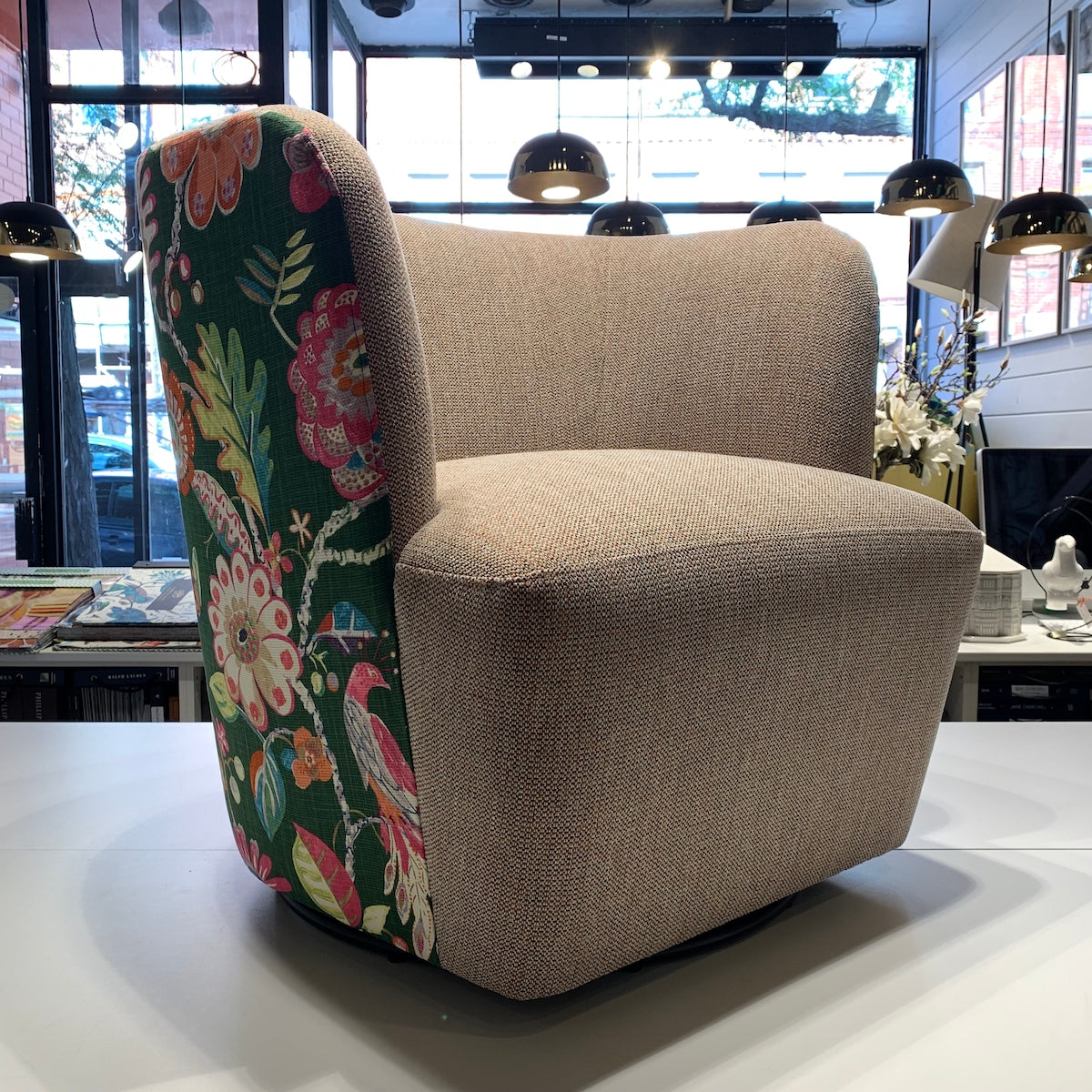 Spade Swivel Chair - SOLD